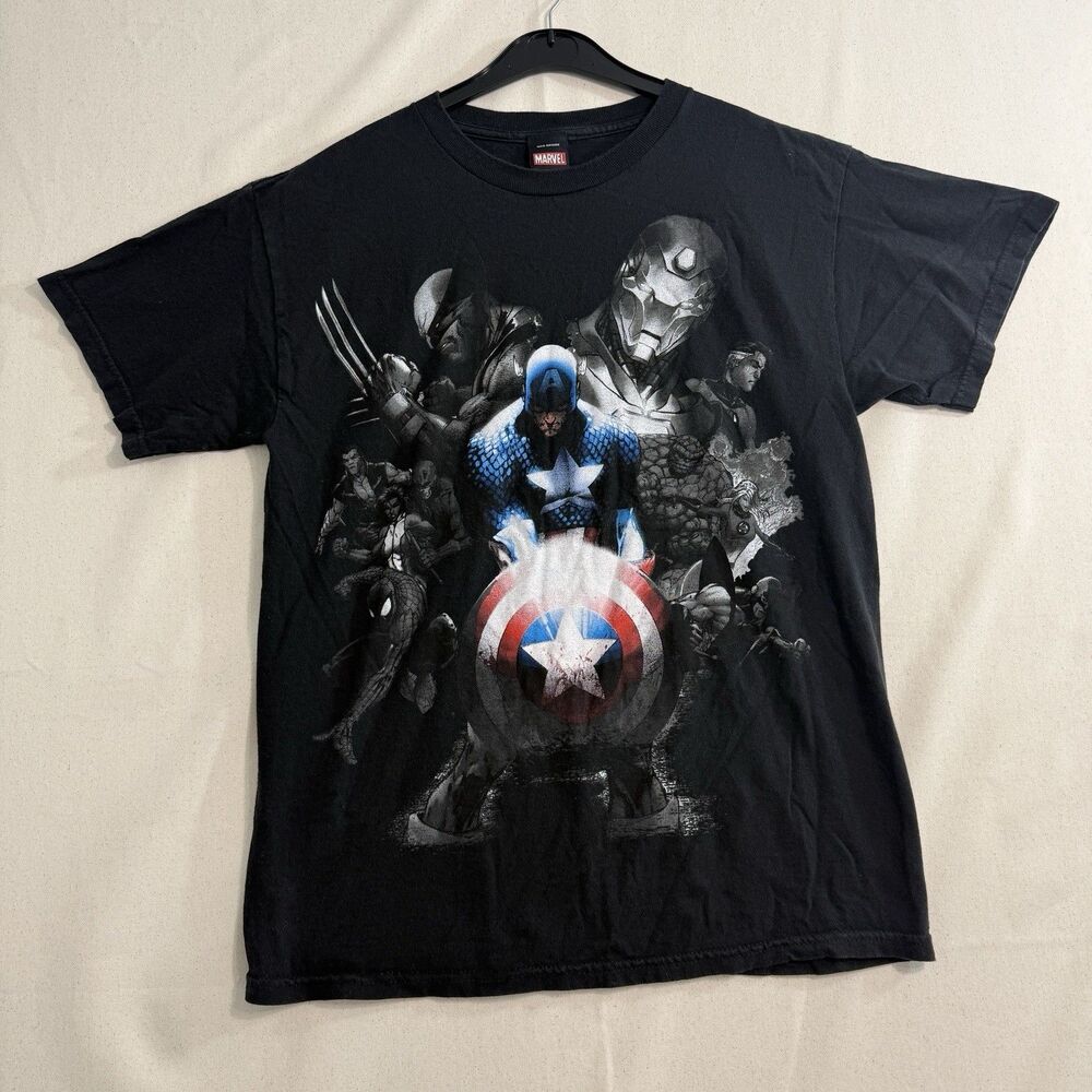 Marvel Avengers Captain America Iron Man Wolverine Graphic T-Shirt Medium Black